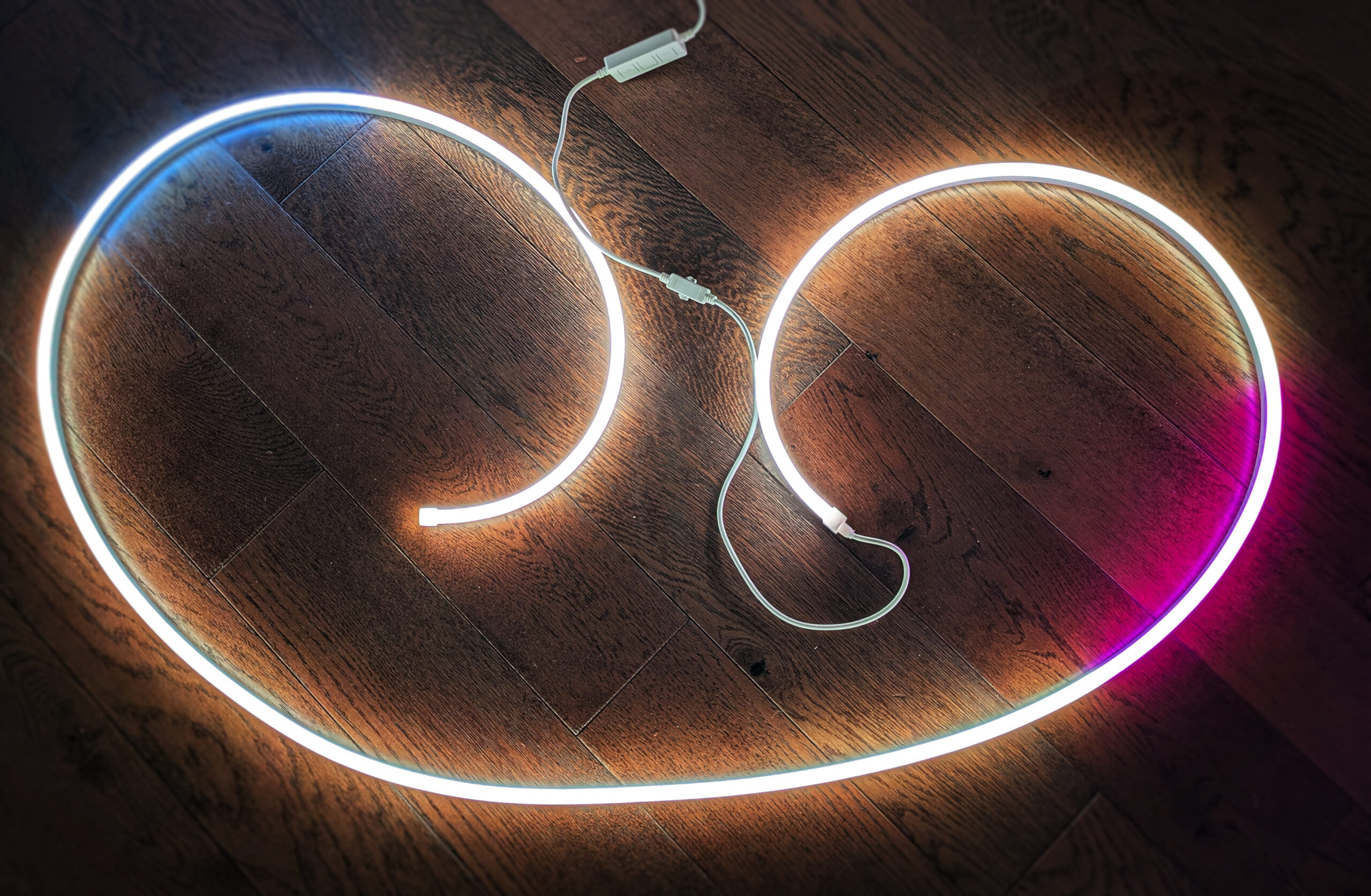 EN6 Neon Rope Light -White with segments